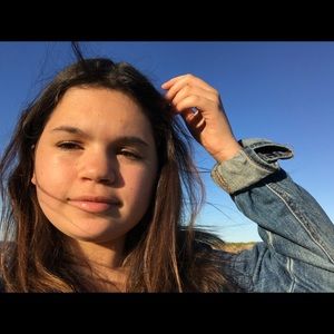 Meet your Posher, Stella